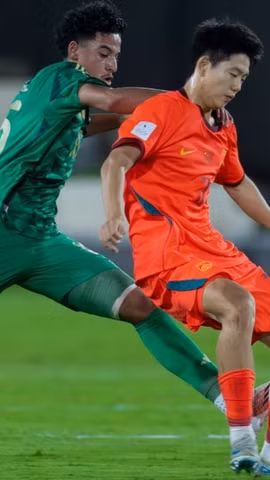 U17 Trung Quốc thắng sốc chủ nhà U17 Saudi Arabia (áo xanh). (Nguồn: AFC)