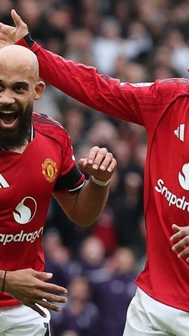 M.U thắng trận thứ tư liên tiếp ở Premier League.