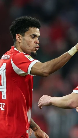 Bayern Munich giành chiến thắng tưng bừng để tìm lại niềm vui ở Bundesliga.