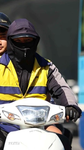 Nhiều khu vực trên cả nước tiếp tục chịu ảnh hưởng của nắng nóng. (Ảnh: Thanh Tùng/TTXVN)