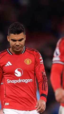 Manchester United thua Leeds ngay tại Old Trafford.