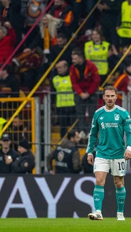 Liverpool tiếp tục phải nhận trái đắng trước Galatasaray.