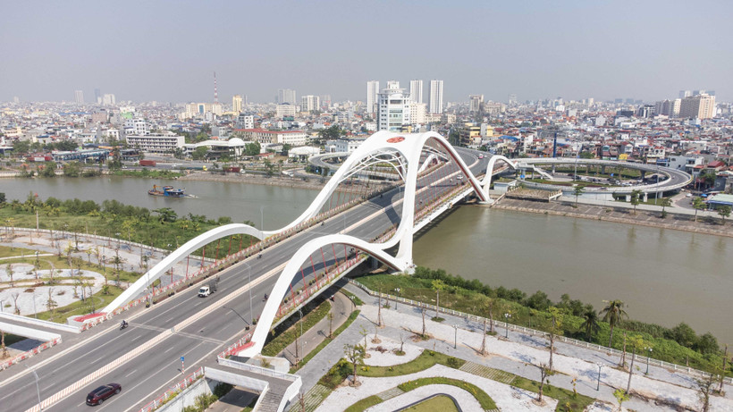 Cầu Rào - điểm nhấn cửa ngõ phía Nam thành phố Hải Phòng. (Ảnh: Hoàng Hiếu/TTXVN)