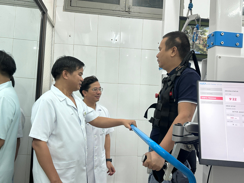 Bệnh viện Bạch Mai đưa vào hoạt động Đơn vị mô phỏng bằng hệ thống robot. (Ảnh: PV/Vietnam+)