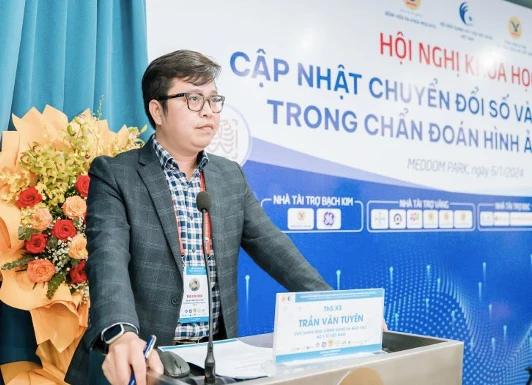 Ông Trần Văn Tuyên - Cục Khoa học Công nghệ và Đào tạo (Bộ Y tế) phát biểu tại Hội nghị. (Ảnh:PV/Vietnam+)