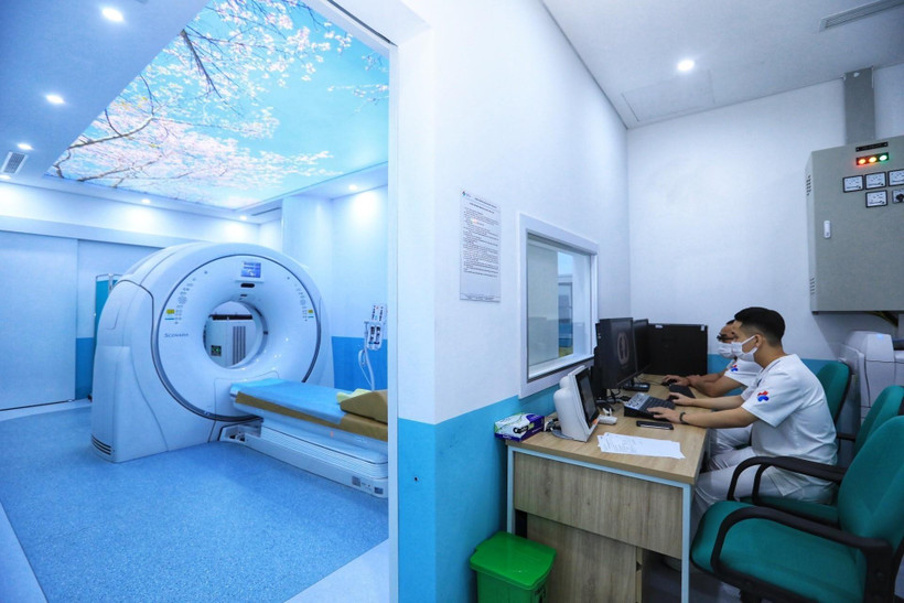 Phòng chụp cộng hưởng từ tại Trung tâm y khoa T-Matsuoka. (Ảnh: Tuấn Anh/Vietnam+)