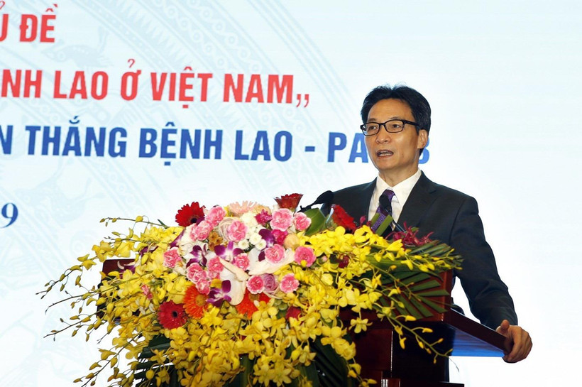 Phó Thủ tướng Chính phủ Vũ Đức Đam phát biểu tại hội nghị. (Ảnh: Dưong Ngọc/TTXVN)