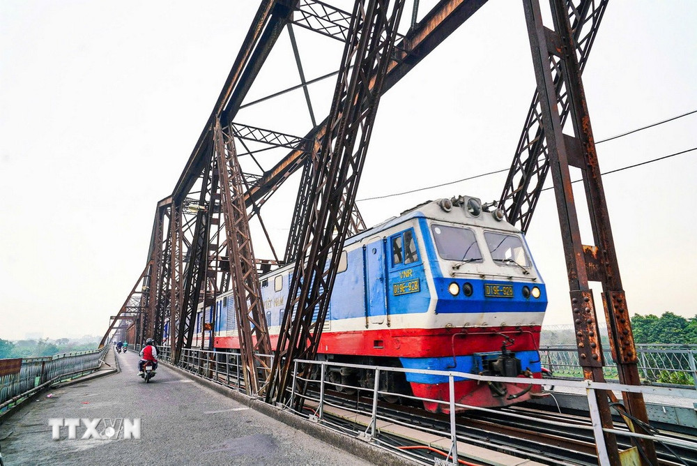 ttxvn-cau-long-bien-11.jpg