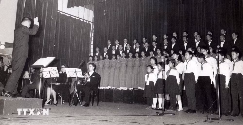ttxvn-hoang-van-hop-xuong-1.jpg