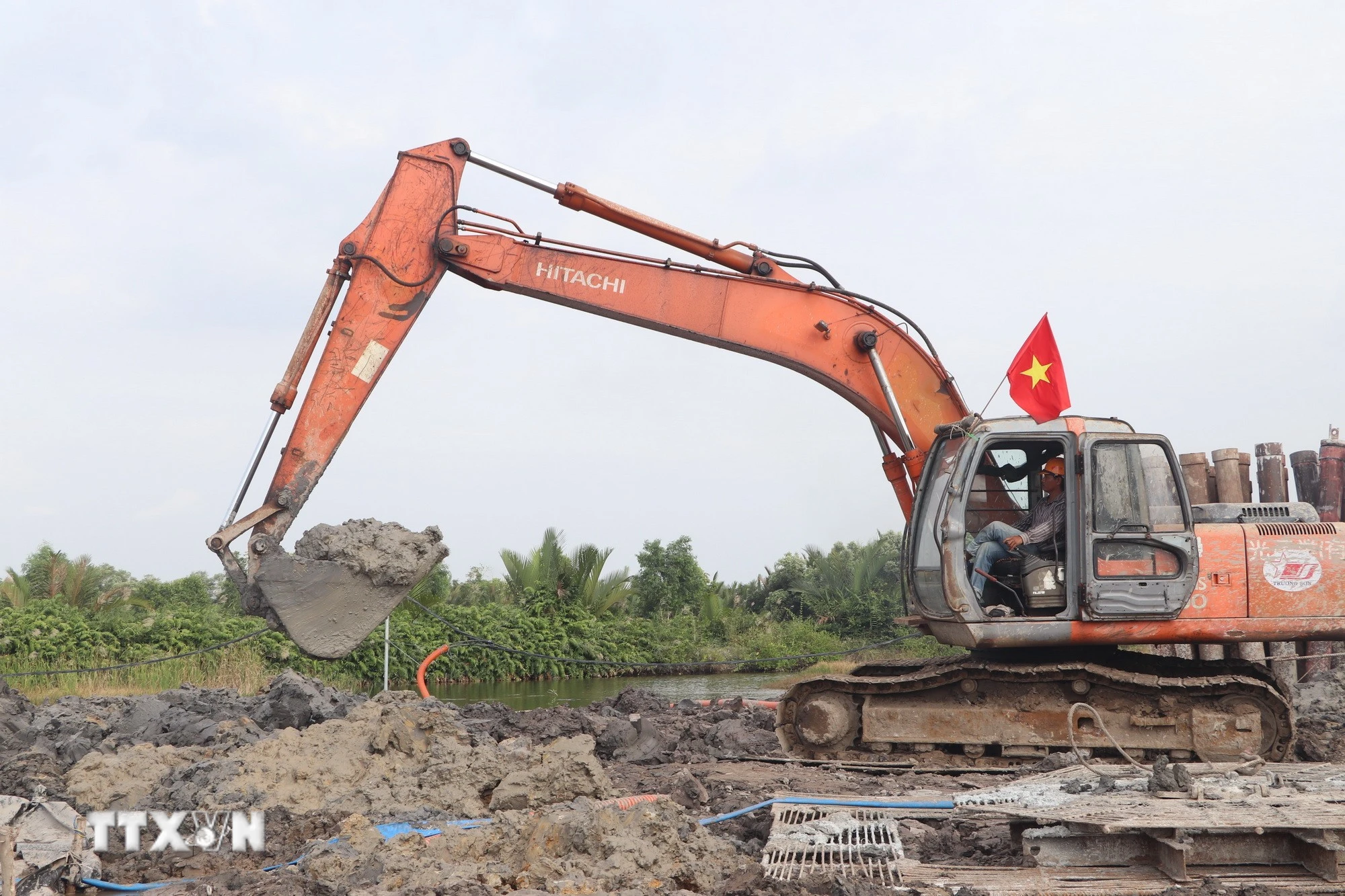 Gỡ vướng nguồn cung vật liệu cho dự án cao tốc Cà Mau - Đất Mũi