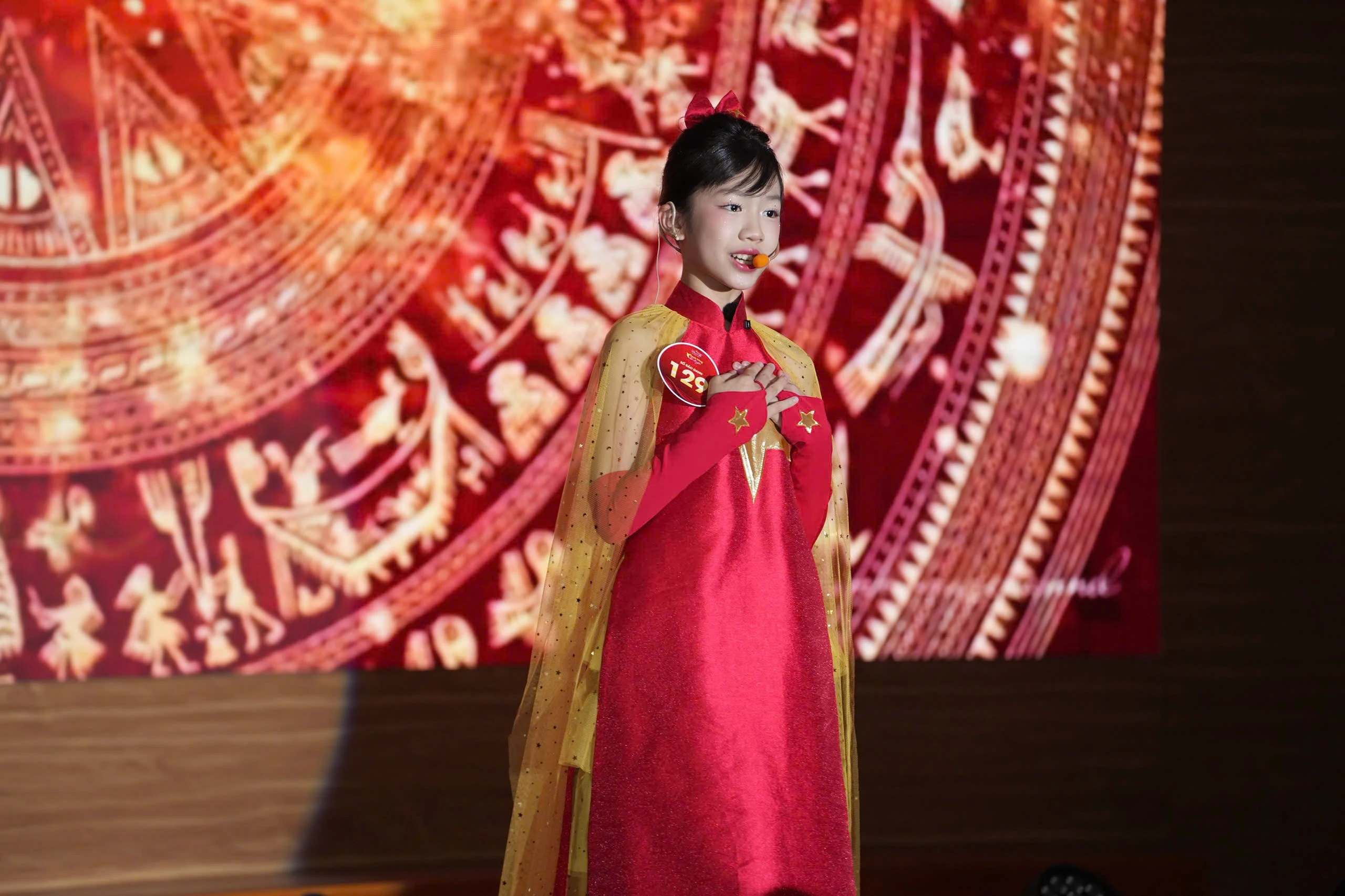 Quân Quân Oanh Vàng kể chuyện mầm non của Đảng nói về tương lai đất nước