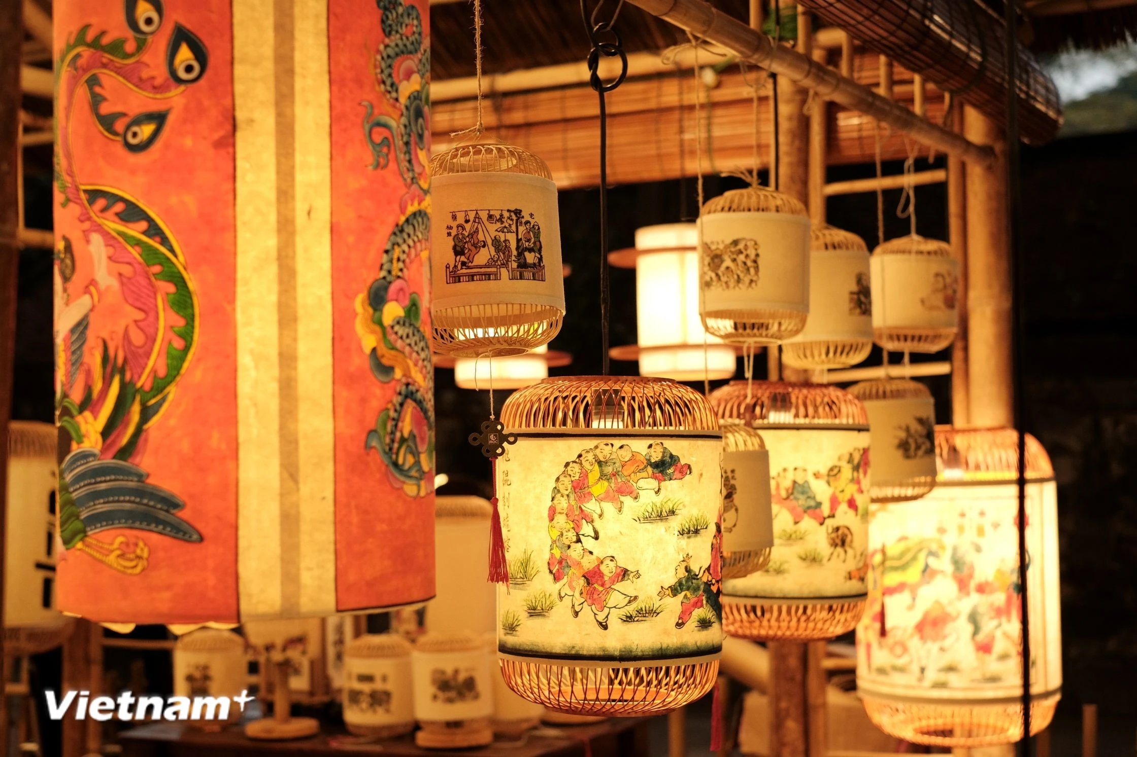 Vườn Ánh Sáng tại Văn Miếu: Tôn vinh tinh hoa thủ công truyền thống Việt