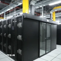 Phòng đặt hệ thống máy chủ tại Trung tâm dữ liệu Ecodc. (Ảnh: Minh Quyết/TTXVN)