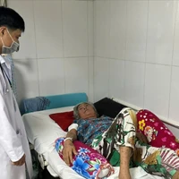 Bà H.T.Y. đang điều trị tại Bệnh viện Đa khoa tỉnh Sóc Trăng. (Nguồn: Bệnh viện Đa khoa tỉnh Sóc Trăng)