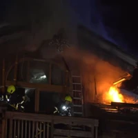 Hiện trường vụ cháy khách sạn Grandes Alpes. (Nguồn: Youtube)