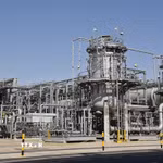 Nhà máy lọc dầu ở Dammam, Saudi Arabia. (Ảnh: THX/TTXVN)