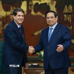 Thủ tướng Phạm Minh Chính tiếp ông Jorge Leganoa Alonso, Chủ tịch Hãng thông tấn Mỹ Latin của Cuba sang thăm và làm việc tại Việt Nam. (Ảnh: Dương Giang/TTXVN)