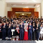 Tổng Bí thư Tô Lâm gặp mặt học sinh, sinh viên, thanh niên dân tộc thiểu số xuất sắc, tiêu biểu. (Ảnh: Thống Nhất/TTXVN)