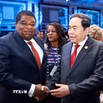 Chủ tịch Quốc hội Trần Thanh Mẫn với ông Martin Chungong, Tổng Thư ký Liên minh Nghị viện thế giới (IPU). (Ảnh: Doãn Tấn/TTXVN)