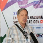 Ông Pedro Gellert, cố vấn Ban truyền thông Đảng Phong trào tái thiết quốc gia (Morena) cầm quyền trả lời phỏng vấn TTXVN. (Ảnh: Phi Hùng/TTXVN)