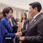 Ngày 31/10/2025, Chủ tịch nước Lương Cường gặp Thủ tướng Nhật Bản Takaichi Sanae nhân dịp dự Hội nghị Cấp cao APEC lần thứ 32 tại Gyeongju (Hàn Quốc). (Ảnh: TTXVN phát)