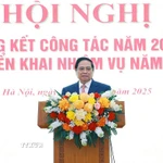 Thủ tướng Phạm Minh Chính phát biểu chỉ đạo tại Hội nghị Tổng kết công tác năm 2025 và triển khai nhiệm vụ năm 2026 của Bộ Xây dựng. (Ảnh: Dương Giang/TTXVN)
