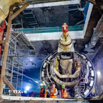 Robot TBM hoàn thành hành trình khoan hầm đoạn ngầm tuyến Metro Nhổn-Ga Hà Nội và đang được tháo dỡ tại ga S12. (Ảnh: Trung Nguyên/TTXVN)