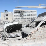 Thiệt hại sau các cuộc không kích của Mỹ và Israel tại Tehran, Iran ngày 3/3. (Ảnh: THX/TTXVN)