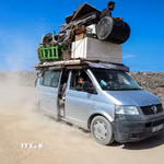 Người dân Palestine trở về nhà tại Dải Gaza. (Ảnh: THX/TTXVN)