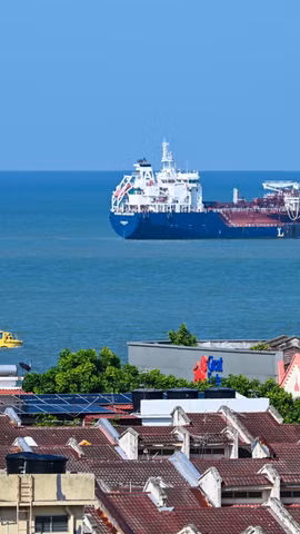 Eo biển Malacca nhìn từ Malacca, Malaysia. (Ảnh: THX/TTXVN)