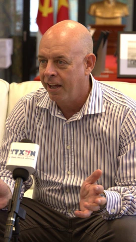 Ông Eyal Buvilski - Chủ tịch Hội hữu nghị Israel - Việt Nam, nguyên Phó Đại sứ Israel tại Việt Nam. (Ảnh: Thanh Bình/TTXVN)