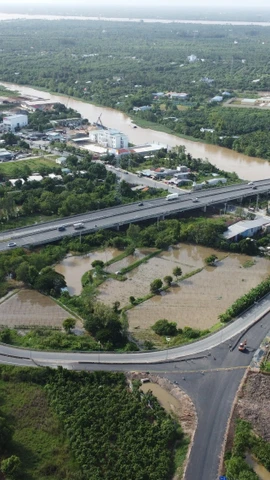 Khu vực lõi nút giao thông An Bình (thuộc phường Mỹ Trà, tỉnh Đồng Tháp). (Ảnh: Nhựt An/TTXVN)