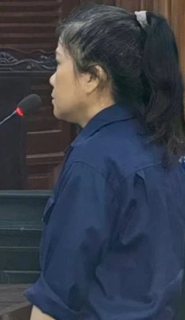 Bị cáo Huỳnh Thị Hạnh Phúc bị tuyên phạt án tù chung thân vì phạm hai tội nghiêm trọng.