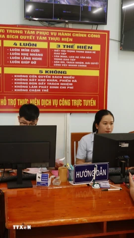 Trung tâm phục vụ hành chính công xã Nha Bích, mô hình “lấy người dân làm trung tâm” được triển khai bài bản, đồng bộ. (Ảnh: K GỬIH/TTXVN)