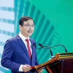 Tổng Biên tập Nguyễn Ngọc Thạch nhìn lại lịch sử 80 năm phát triển của Báo Nông nghiệp và Môi trường. (Ảnh: Tùng Đinh)