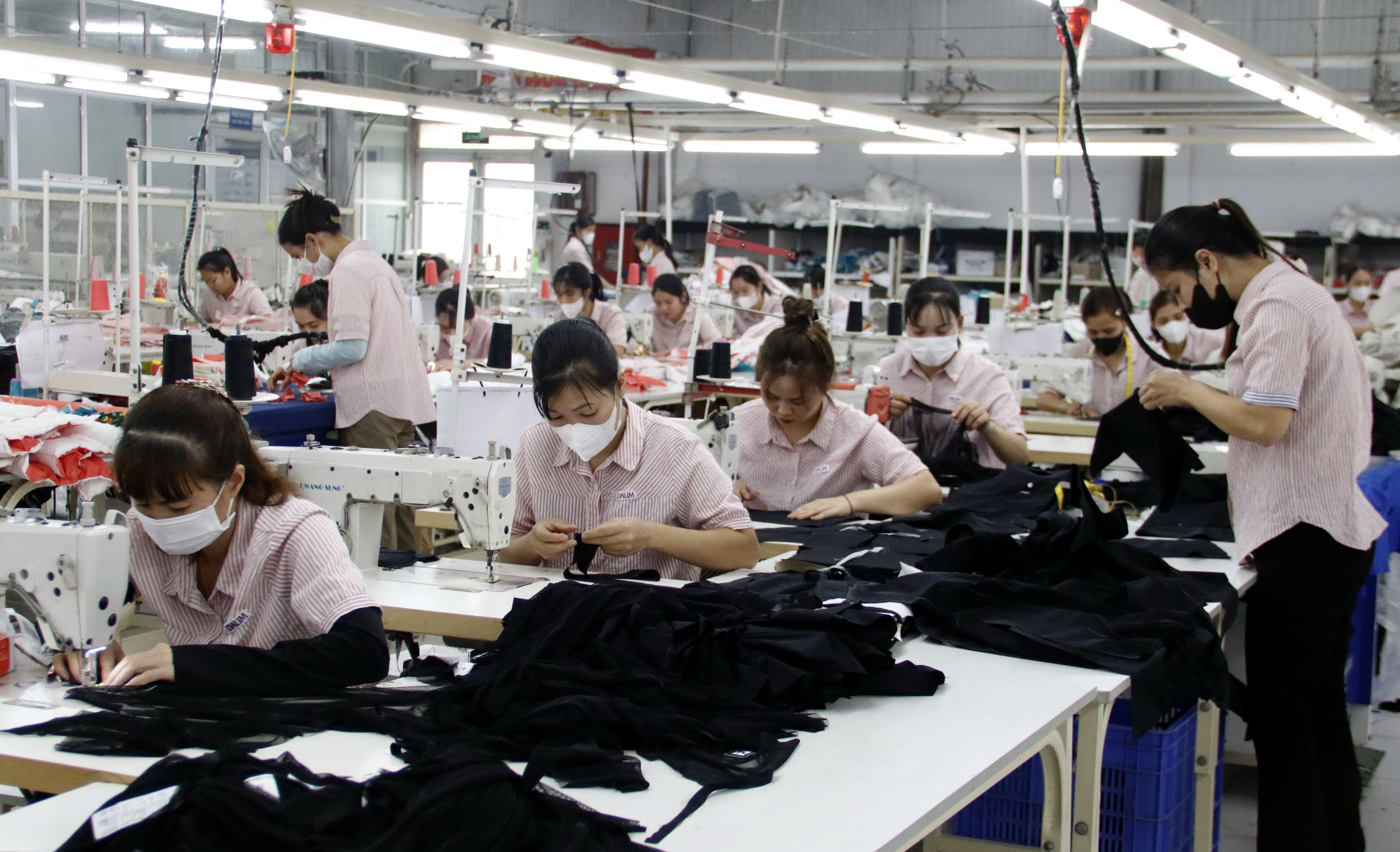 Nhiều địa phương tăng tốc mạnh mẽ, kinh tế khởi sắc ngay trong quý đầu năm
