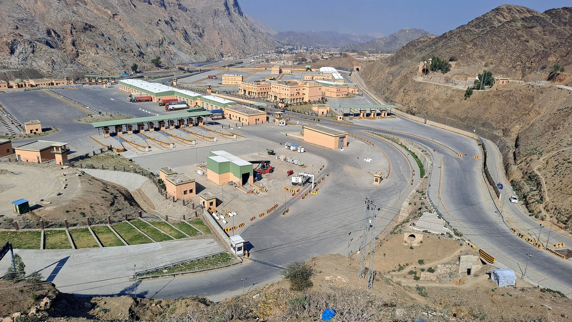 Pakistan và Afghanistan đạt đồng thuận, ngăn leo thang căng thẳng biên giới