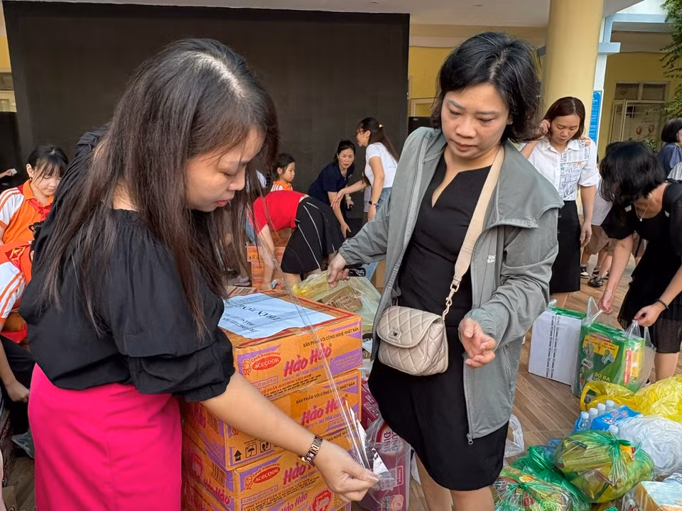 Hàng ủng hộ được đóng gói kỹ càng. (Ảnh: PV/Vietnam+)