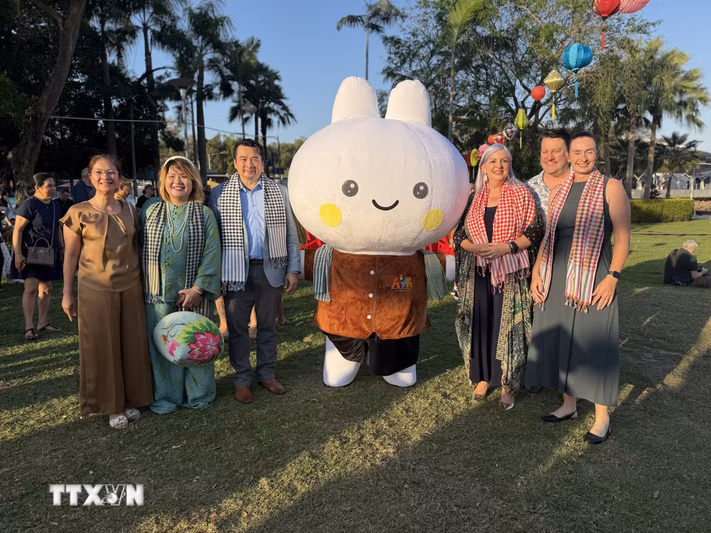ttxvn-le-hoi-den-long-viet-nam-tai-thu-phu-vung-lanh-tho-bac-australia-9005582-2.jpg