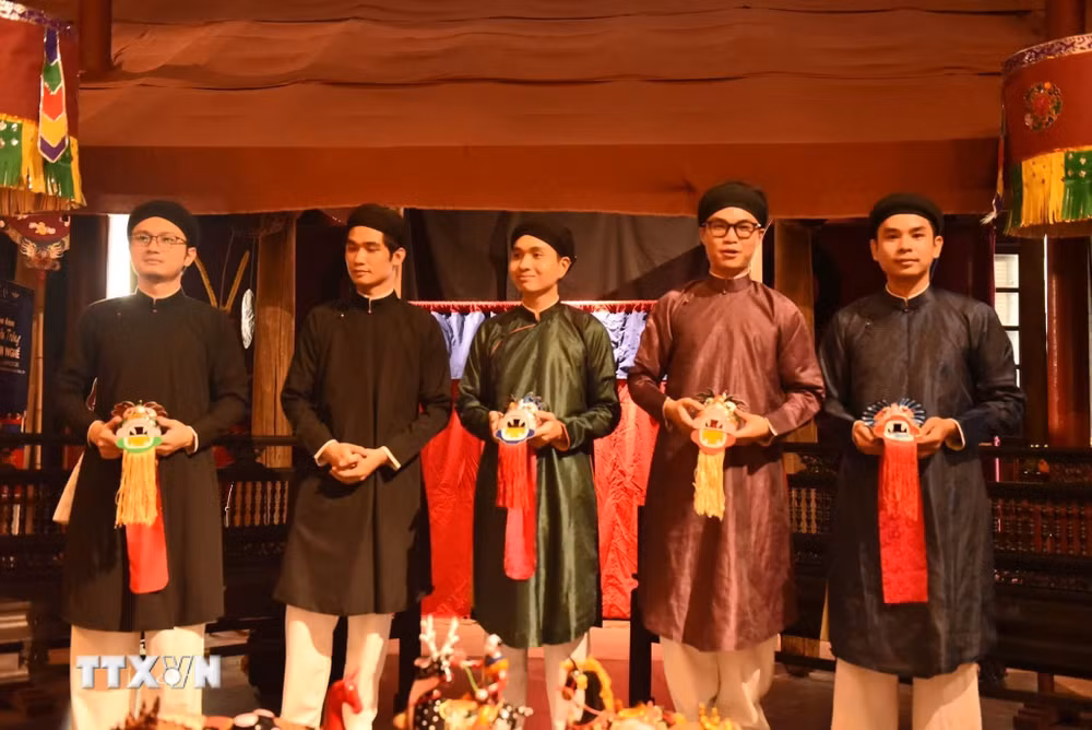ttxvn-bao-ton-van-hoa-trung-thu-ket-hop-voi-doi-song-hien-dai-9040387-3.jpg