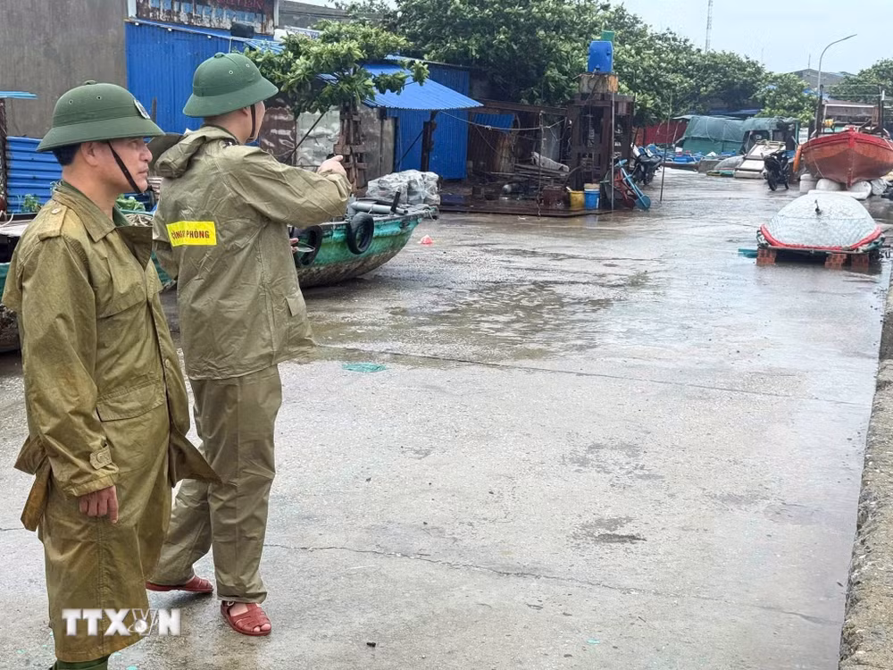 ttxvn-hai-phong-cong-an-dac-khu-bach-long-vi-ung-pho-bao-so-4-8972861.jpg