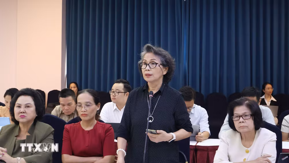 ttxvn-hoi-thao-gop-y-hoan-thien-du-thao-luat-an-toan-thuc-pham-8990494-3.jpg