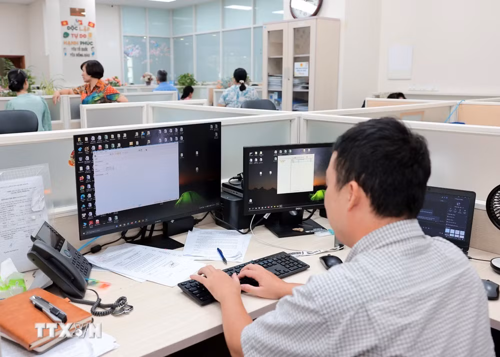 ttxvn_nganh-thue-thong-tin-ve-tinh-hinh-quan-ly-thue-8-thang-9002899-1.jpg