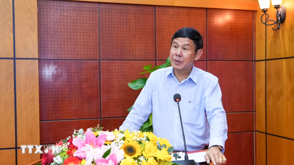 ttxvn_doan-cong-tac-dang-nhan-dan-cach-mang-lao-tham-lam-viec-tai-tay-ninh-9044740-2.jpg