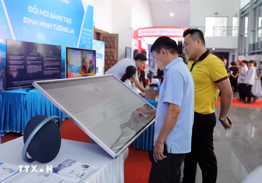 ttxvn-ninh-binh-phat-dong-phong-trao-binh-dan-hoc-vu-so-8398877.jpg