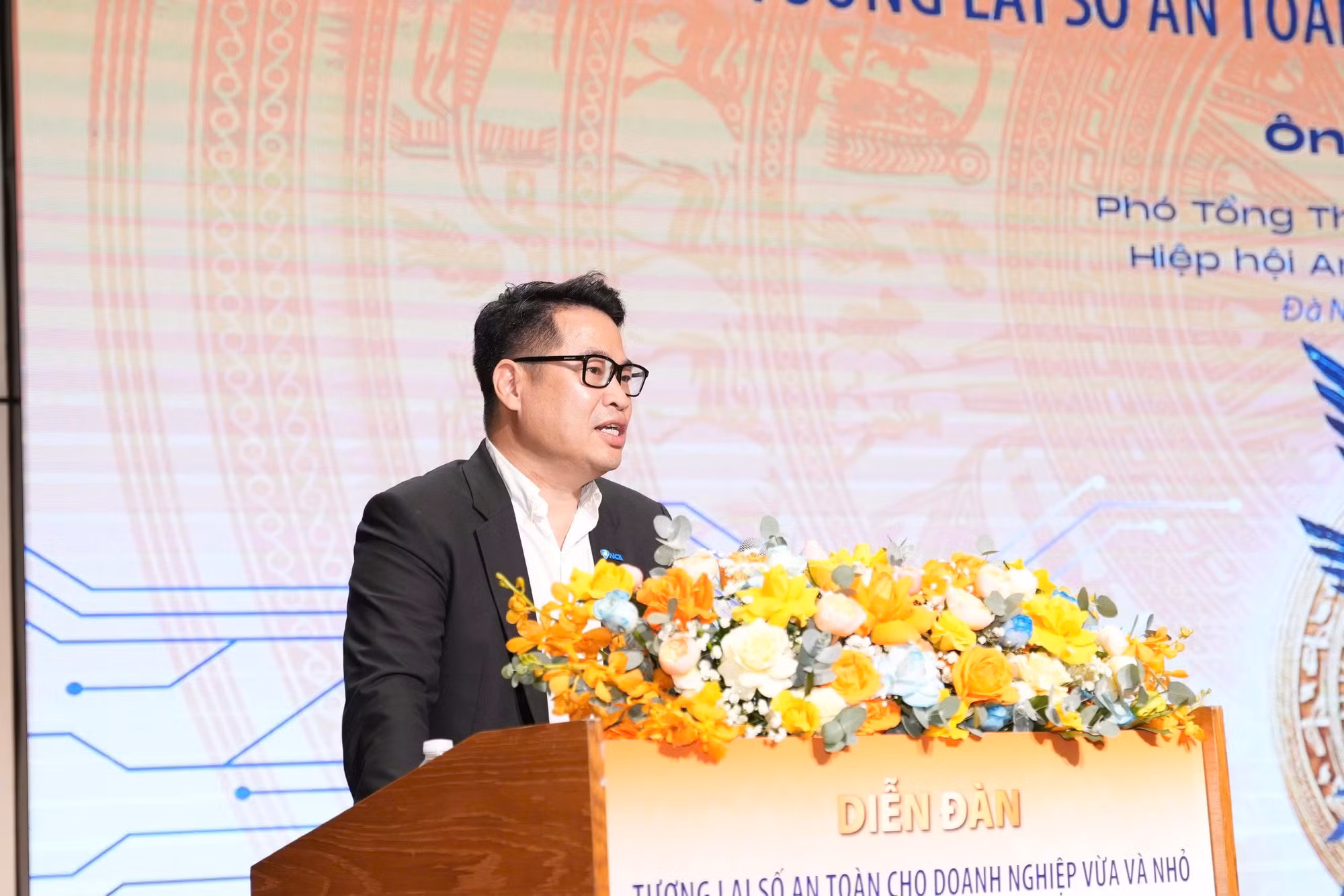 ong-vu-duy-hien-pho-tong-thu-ky-kiem-chanh-van-phong-hiep-hoi-an-ninh-mang-quoc-gia.jpg