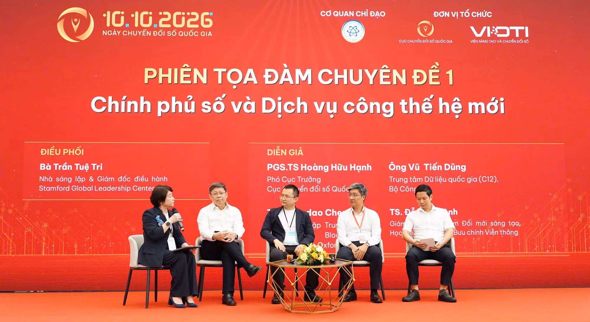 Tọa đàm “Chính phủ số và dịch vụ công thế hệ mới" trong khuôn khổ Diễn đàn Cấp cao Chuyển đổi số quốc gia. (Ảnh: Bộ KHCN)
