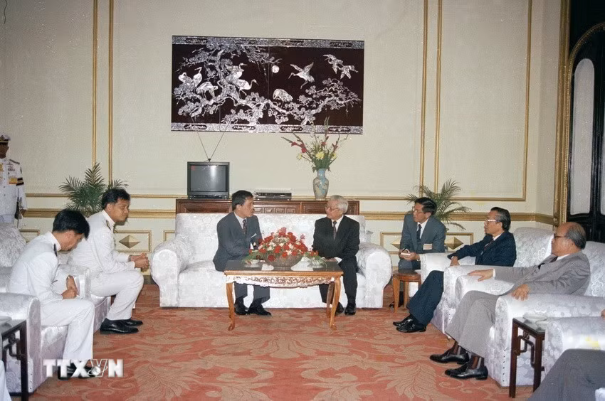 Đưa quan hệ Việt Nam-Thái Lan phát triển mạnh mẽ hơn nữa, hướng tới những tầm cao mới- Ảnh 1.