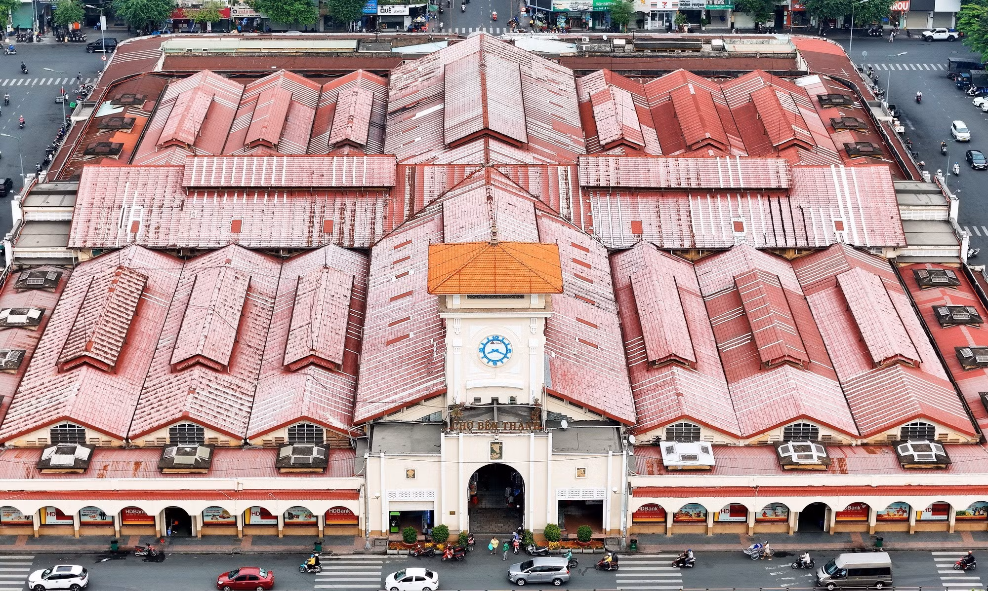 cho-ben-thanh-thanh-pho-ho-chi-minh.jpg