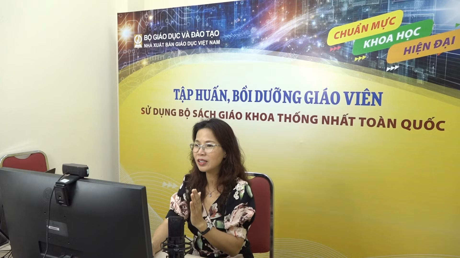 tap-huan-sach-giao-khoa-2.jpg